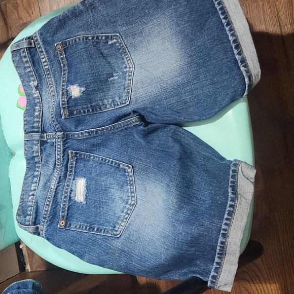 Gap shorts - Picture 3 of 4